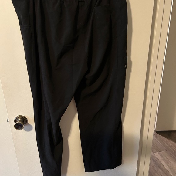 Women’s Black Scrub Pants - Picture 7 of 7